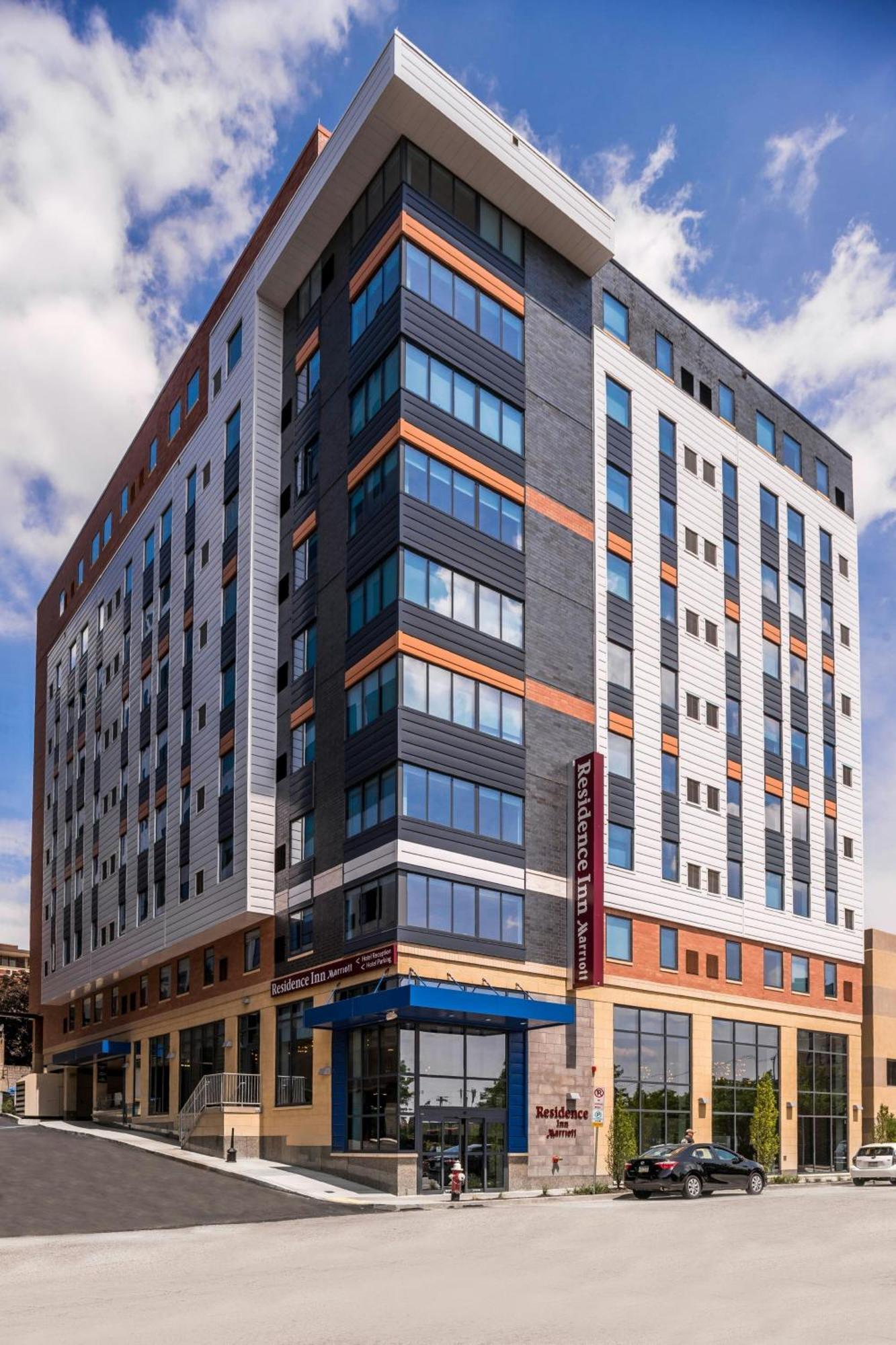 By Marriott Oakland/university Place