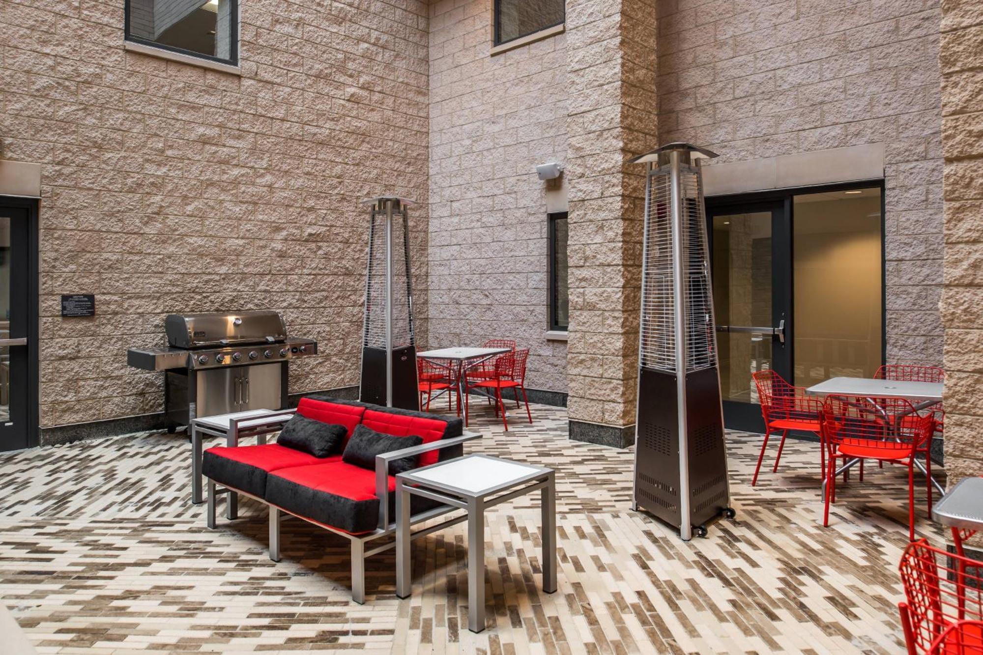 Hotel By Marriott Oakland/university Place 3*